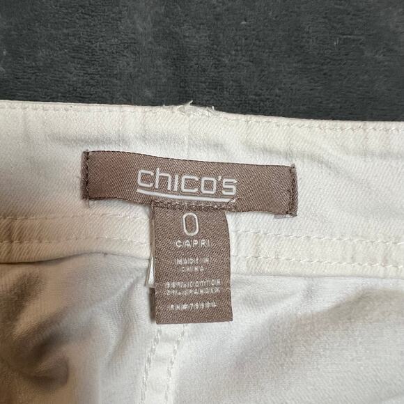 Chico's Embellished Capri Jeans Size 4/S Casual Preppy Coastal Beach Minimalist - Picture 4 of 10